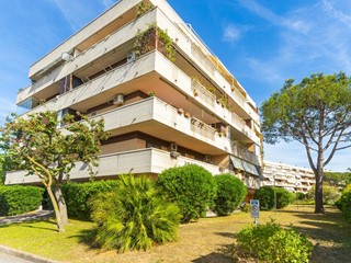Trilocale in Vendita a Roma, 220'000&euro;, 60 m²