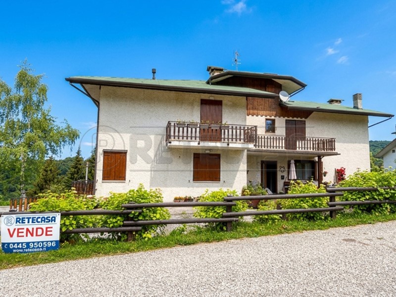 Quadrilocale in Vendita a Recoaro Terme, zona Recoaro Mille, 56'000&euro;, 73 m², arredato, con Box