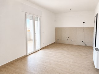 Trilocale in Vendita a Nettuno, 160'000&euro;, 70 m²