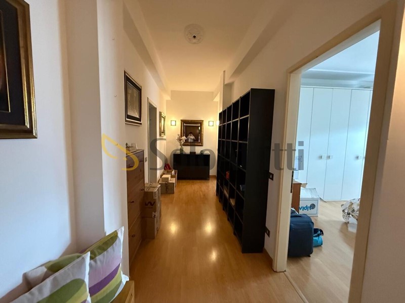 Appartamento in Affitto a Modena, 1'260&euro;, 100 m²
