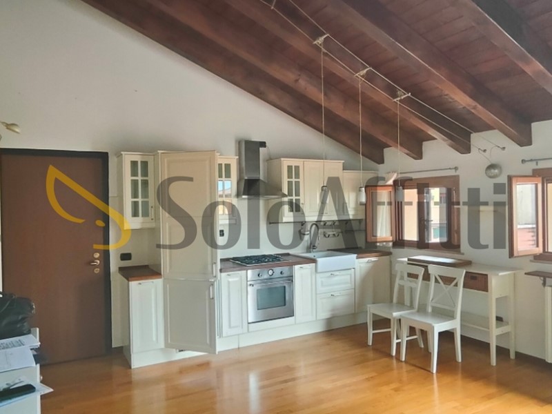 Bilocale in Affitto a Certosa di Pavia, 650&euro;, 55 m², arredato