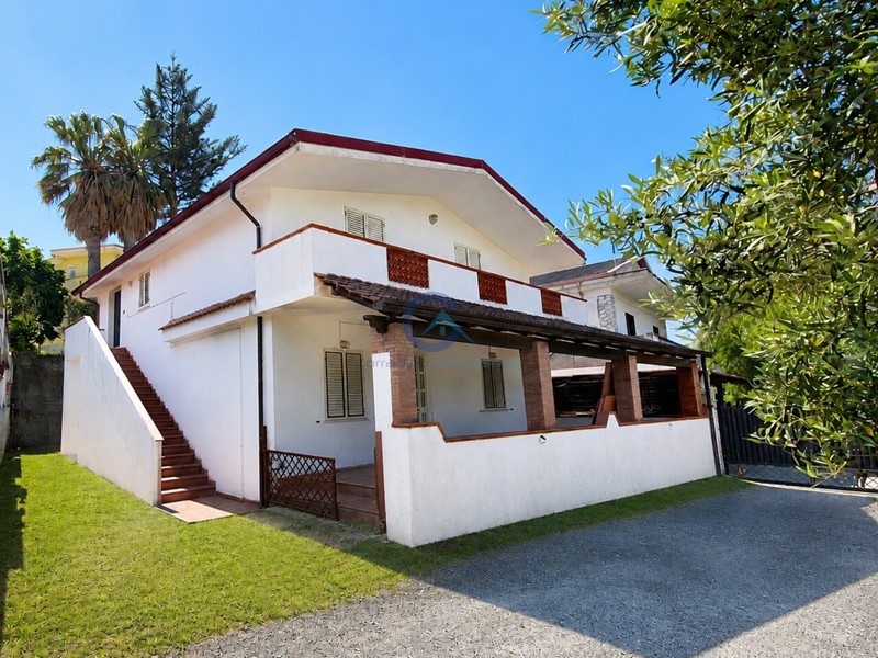 Trilocale in Vendita a Catanzaro, zona Fortuna, 95'000&euro;, 110 m²