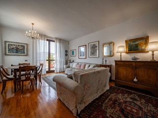 Trilocale in Vendita a Lierna, 235'000&euro;, 130 m²