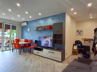 Trilocale in Vendita a Bordighera, 295'000&euro;, 85 m²