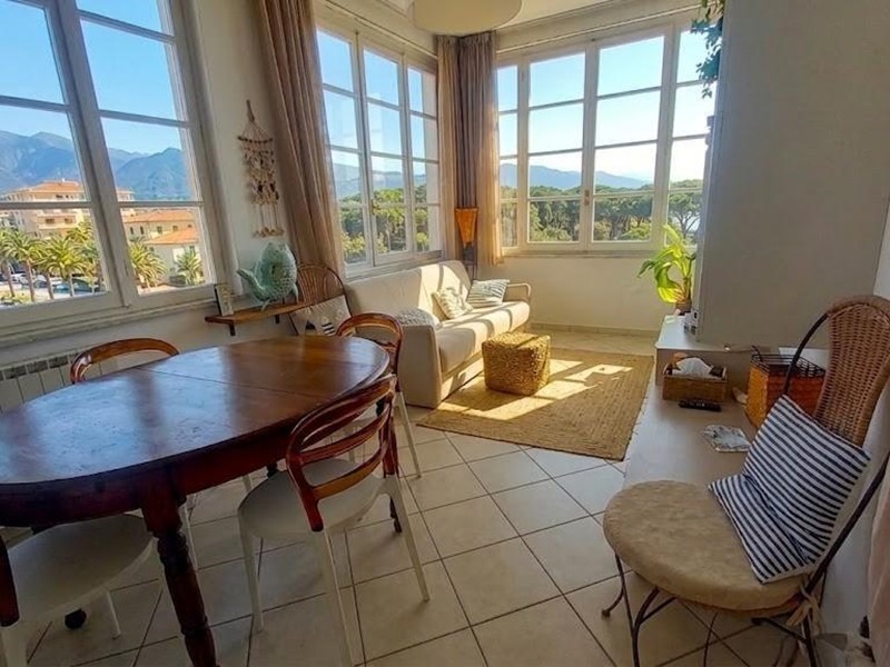 Trilocale in Vendita a Camaiore, zona Lido di Camaiore, 319'000&euro;, 75 m²