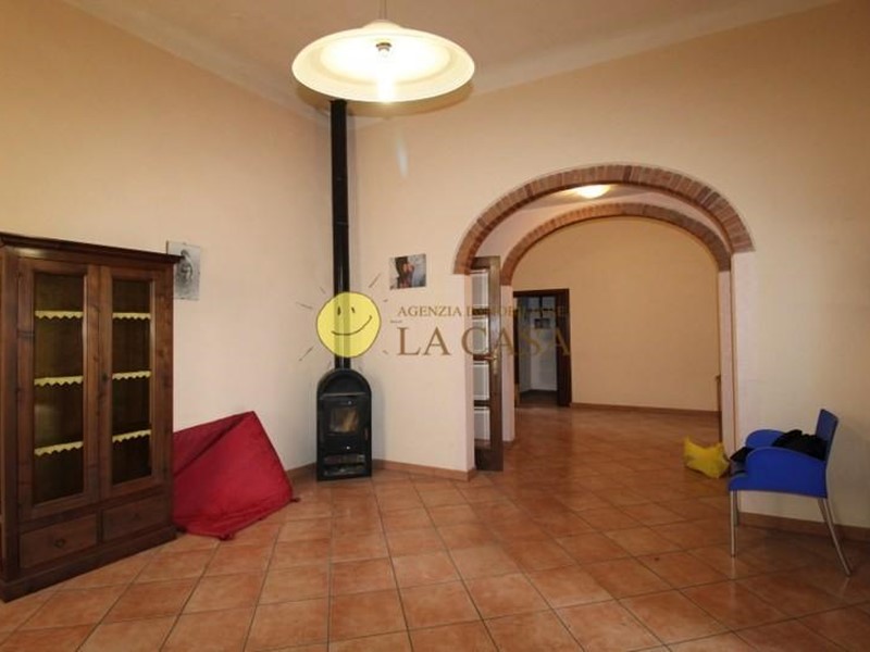Appartamento in Vendita a Figline e Incisa Valdarno, zona Incisa, 168'000&euro;, 115 m²