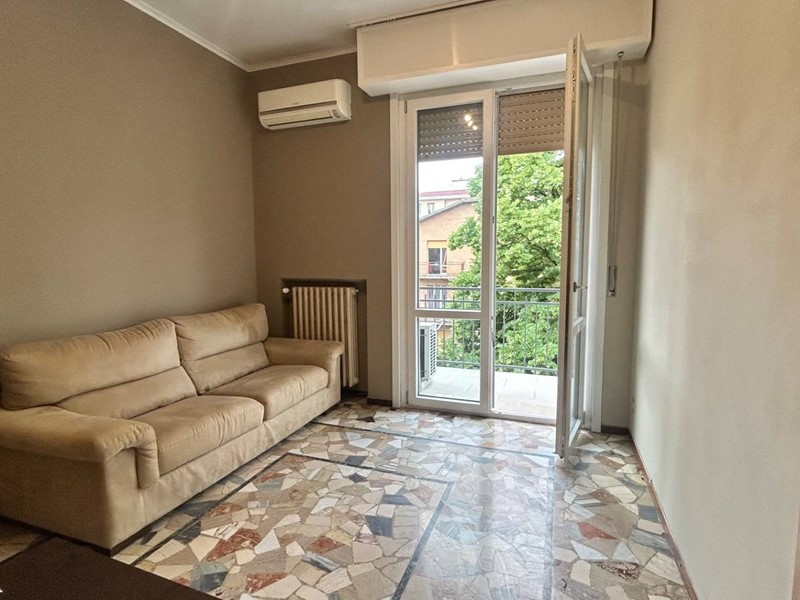 Trilocale in Vendita a Parma, 180'000&euro;, 70 m²