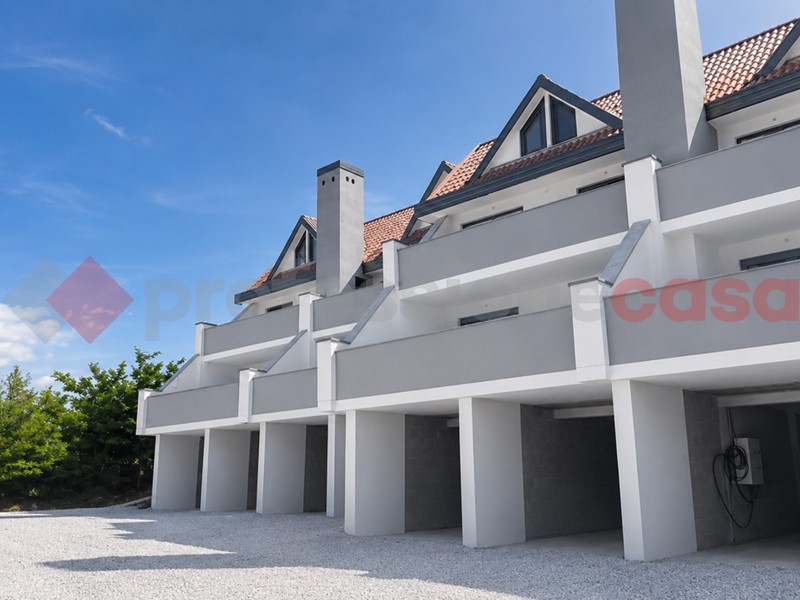 Appartamento in Vendita a Acuto, 130 m², con Box