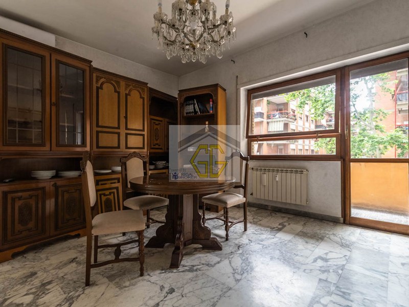 Quadrilocale in Vendita a Roma, zona Ostia Lido, 239'000&euro;, 127 m²
