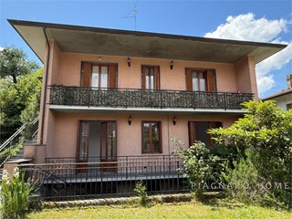 Appartamento in Vendita a Pontremoli, 162'000&euro;, 166 m²