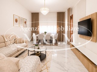 Appartamento in Vendita a Pontedera, 220'000&euro;, 116 m², arredato, con Box