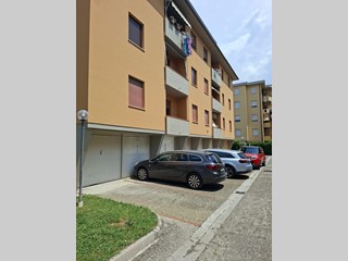 Appartamento in Vendita a Cascina, 180'000&euro;, 76 m², con Box