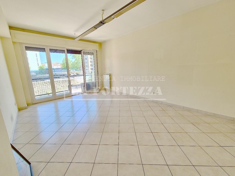Quadrilocale in Vendita a Pisa, 300'000&euro;, 100 m²