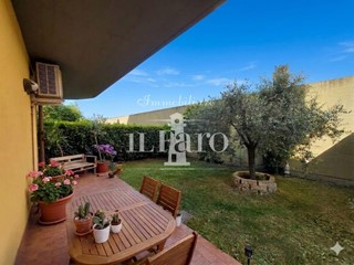 Trilocale in Vendita a Signa, zona Sant'Angelo a Lecore, 278'000&euro;, 79 m², con Box