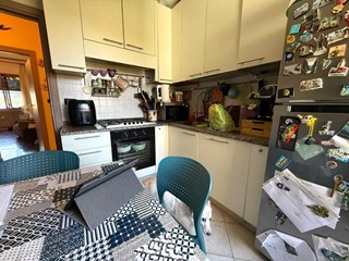 Appartamento in Vendita a Lucca, zona Sant'Anna, 258'000&euro;, 120 m², con Box