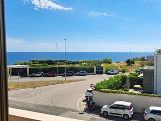 Appartamento in Vendita a Livorno, zona Antignano, 335'000&euro;, 120 m², arredato