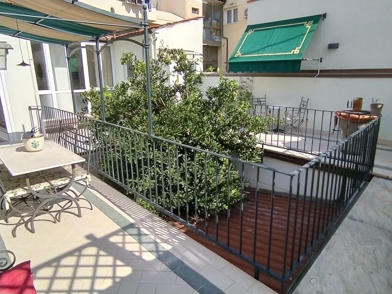 Appartamento in Vendita a Viareggio, 510'000&euro;, 105 m², arredato