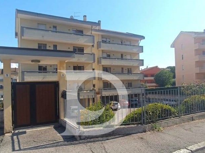 Quadrilocale in Vendita a Francavilla al Mare, 249'000&euro;, 121 m²