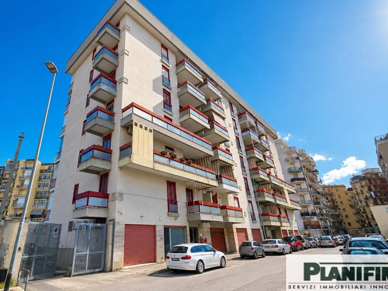 Quadrilocale in Vendita a Bari, 235'000&euro;, 133 m²