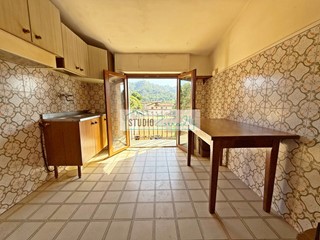 Bilocale in Vendita a Camaiore, 85'000&euro;, 55 m²