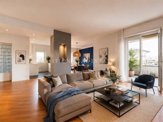 Quadrilocale in Vendita a Busto Arsizio, 299'000&euro;, 193 m²