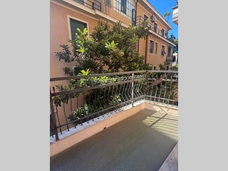 Appartamento in Vendita a Rapallo, 160'000&euro;, 90 m²