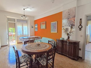 Trilocale in Vendita a Terni, 85'000&euro;, 114 m²
