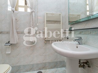 Appartamento in Vendita a Marano di Napoli, 210'000&euro;, 180 m²