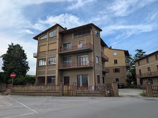 Quadrilocale in Vendita a Deruta, 105'000&euro;, 180 m²