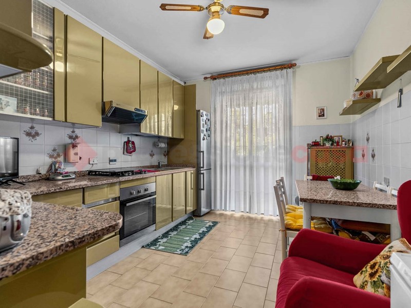 Trilocale in Vendita a Milano, 285'000&euro;, 107 m², con Box