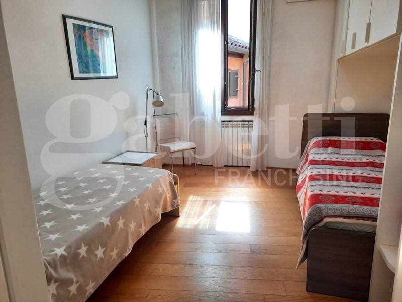 Quadrilocale in Affitto a Venezia, 1'500&euro;, 85 m², arredato