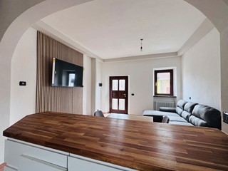 Trilocale in Vendita a Arona, 210'000&euro;, 85 m²