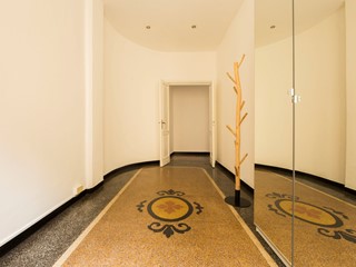Appartamento in Vendita a Genova, zona Castelletto, 215'000&euro;, 85 m²