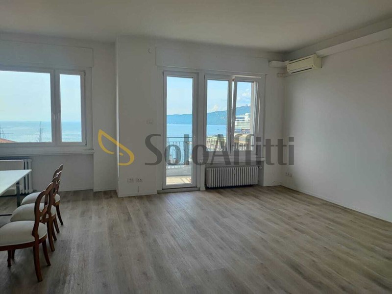 Bilocale in Affitto a Trieste, zona Piazza UnitÃ  d'Italia, 1'200&euro;, 85 m²