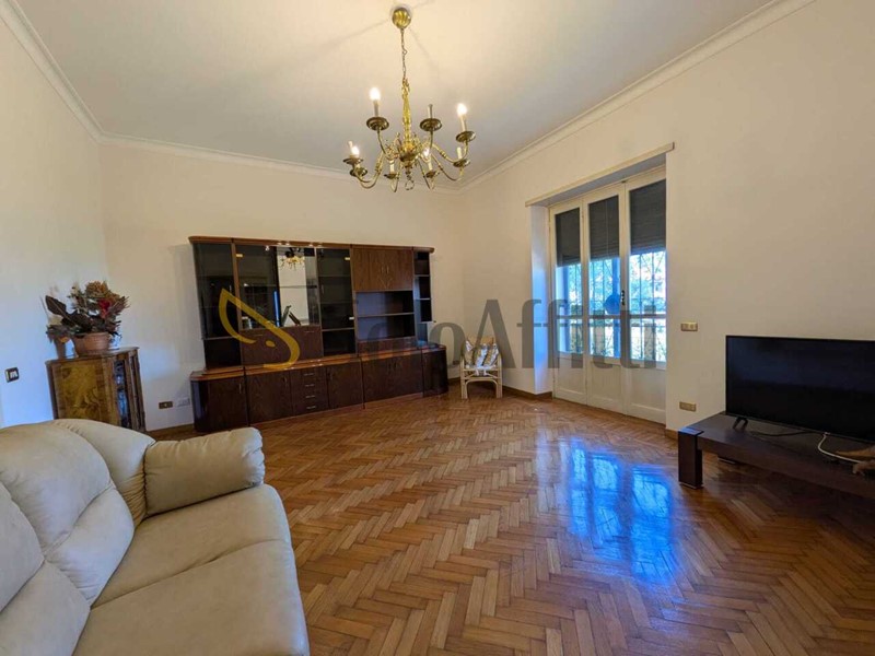 Quadrilocale in Affitto a Grottaferrata, 1'300&euro;, 130 m², arredato