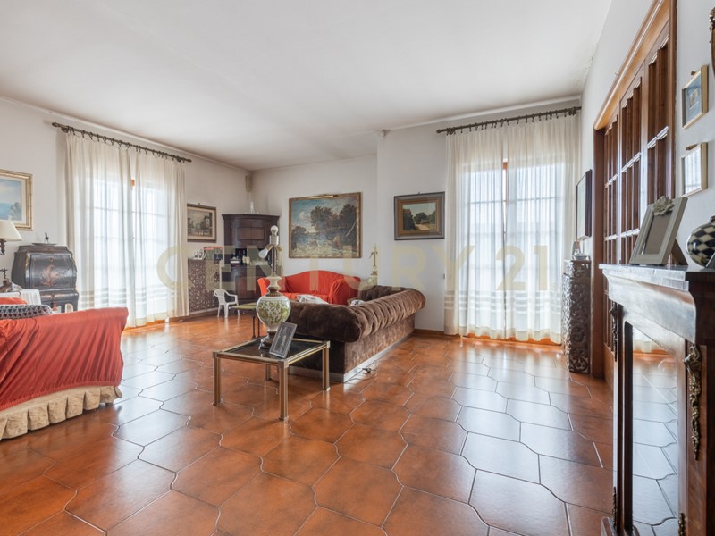 Appartamento in Vendita a Altopascio, 460'000&euro;, 567 m², con Box