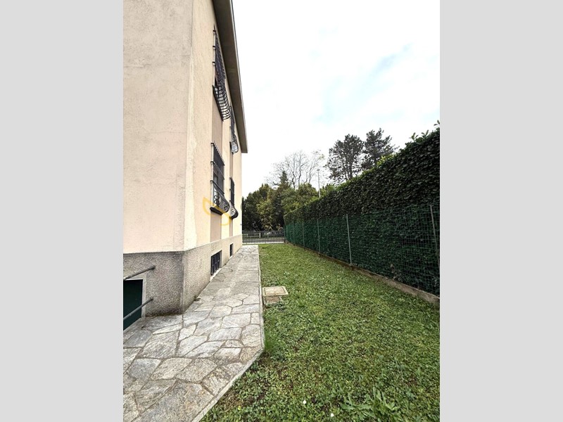 Trilocale in Affitto a Albiate, 750&euro;, 111 m², arredato
