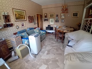 Bilocale in Vendita a Milano, zona via Gaetano Salvemini 5, 20161 Milano , 220'000&euro;, 74 m²