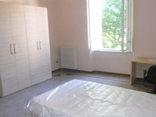 Appartamento in Affitto a Pisa, 400&euro;, 140 m², arredato