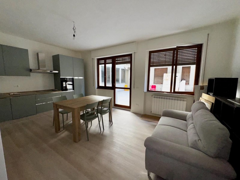 Trilocale in Affitto a Pisa, 960&euro;, 70 m², arredato