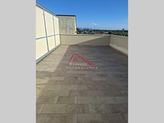 Attico in Vendita a Pisa, zona Riglione Oratoio, 60'000&euro;, 40 m², arredato
