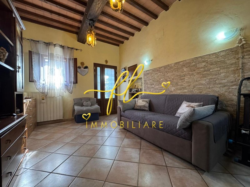Trilocale in Vendita a Collesalvetti, 115'000&euro;, 63 m²