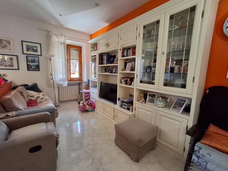 Trilocale in Vendita a Capraia e Limite, 140'000&euro;, 85 m²