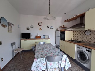 Trilocale in Vendita a Capraia e Limite, 130'000&euro;, 70 m²
