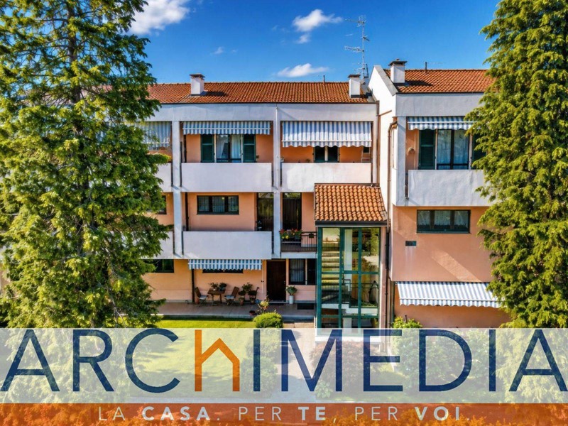 Trilocale in Vendita a Malnate, 165'000&euro;, 102 m²