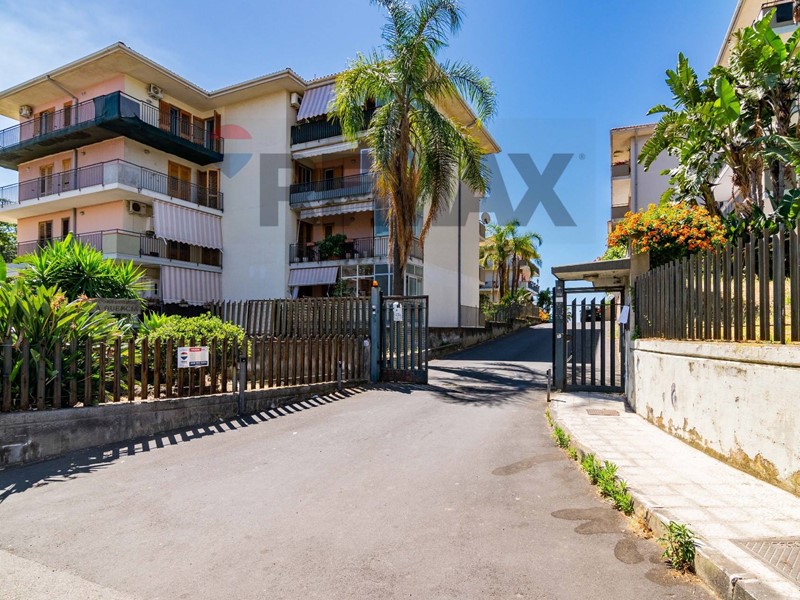 Quadrilocale in Vendita a Aci Catena, 139'000&euro;, 105 m²