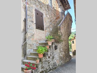 Appartamento in Vendita a Pratovecchio Stia, 110'000&euro;, 58 m²