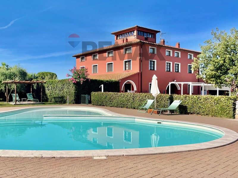 Appartamento in Vendita a Castagneto Carducci, 2'150'000&euro;, 700 m²