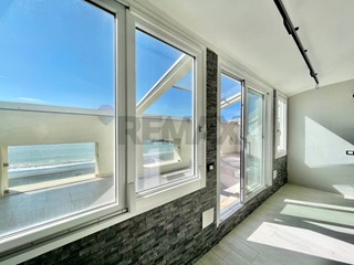 Appartamento in Vendita a Cecina, 450'000&euro;, 159 m²