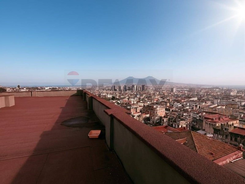 Attico in Vendita a Napoli, 197'000&euro;, 102 m²